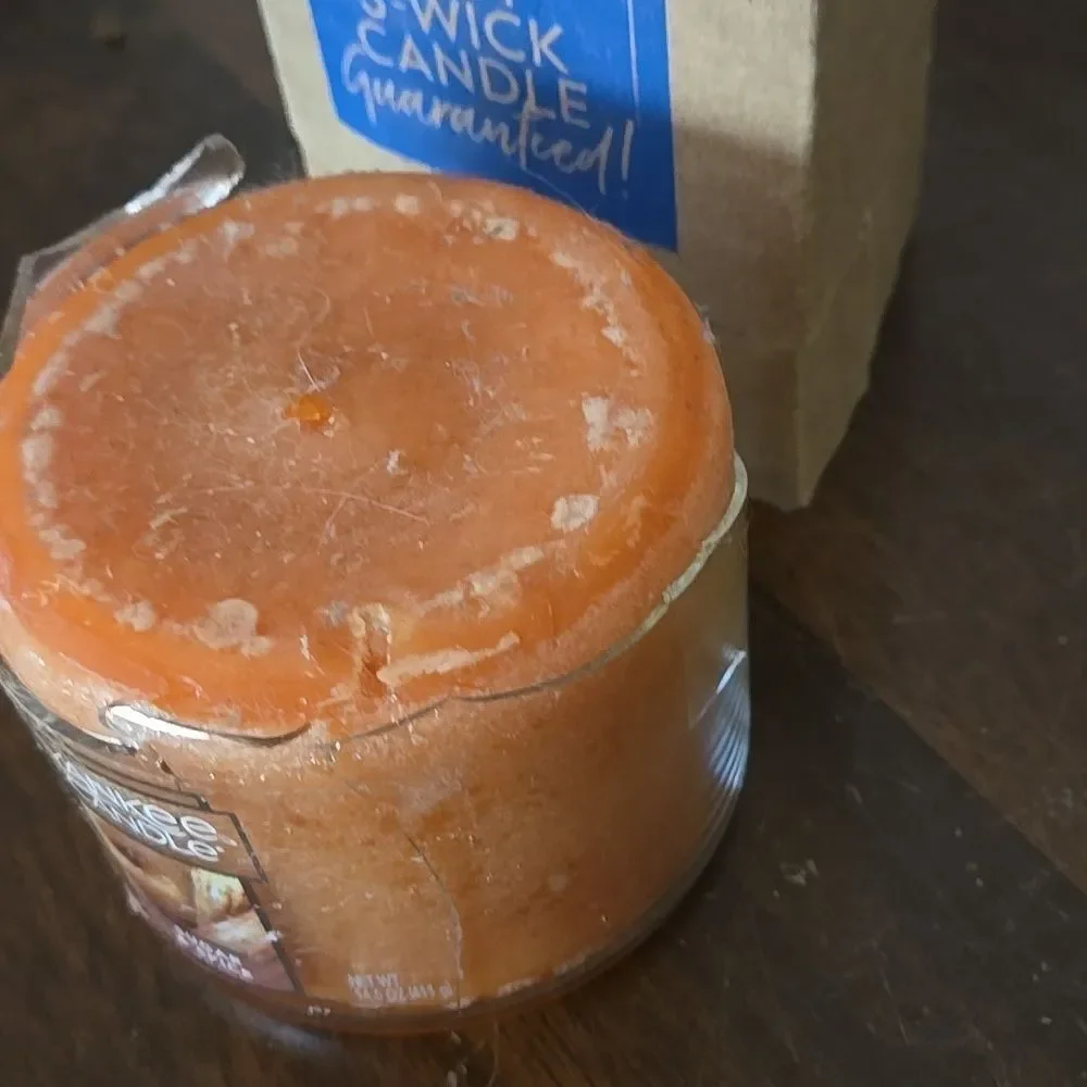 Yankee Candle Sugar and Spice jar candle. New as is glass broke DEADSTOCK  rare